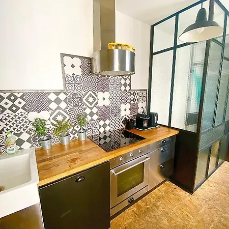 **** L'odyssee **** Apartamento